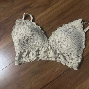 Momanda Lace nursing Bralette in Cream